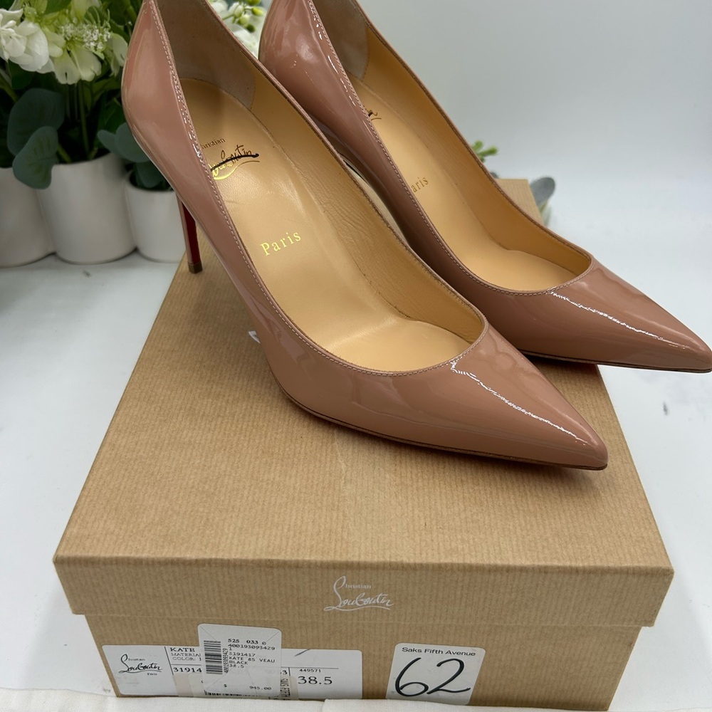 Women's Christian Louboutin Kate 85 patent leather pumps size 39made in Italy